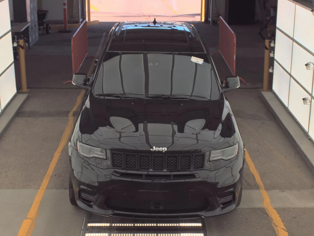 Jeep Grand cherokee 2017 Jeep Grand Cherokee SRT - автомобили, коли, обяви за нови и употребявани 1