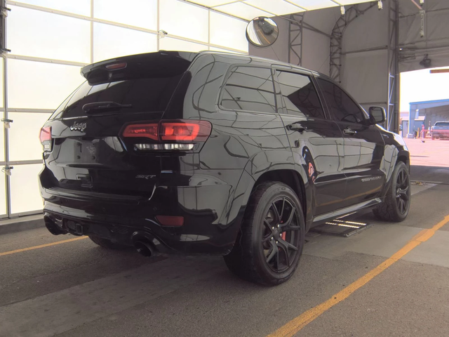 Jeep Grand cherokee 2017 Jeep Grand Cherokee SRT - автомобили, коли, обяви за нови и употребявани 3