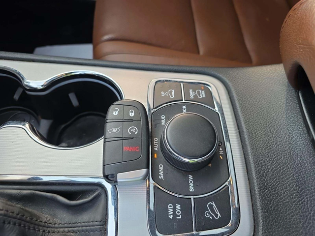 Jeep Grand cherokee Summit - автомобили, коли, обяви за нови и употребявани 10