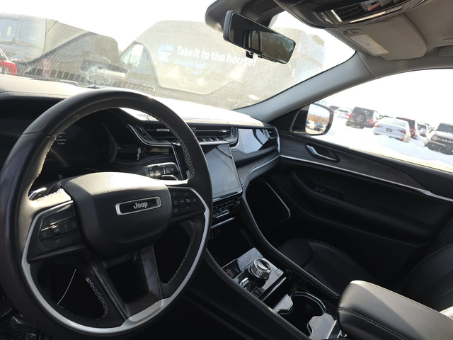 Jeep Grand cherokee 4xe Plug-In Hybrid - автомобили, коли, обяви за нови и употребявани 9