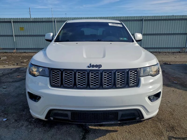 Jeep Grand cherokee LAREDO - автомобили, коли, обяви за нови и употребявани 4
