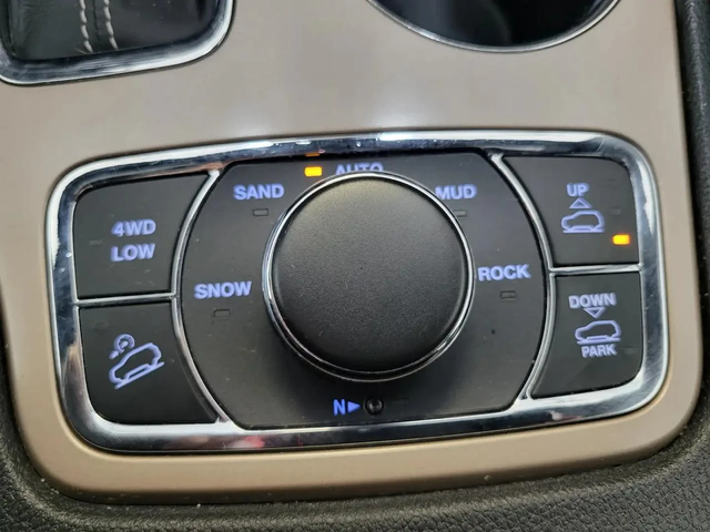 Jeep Grand cherokee * Обдух* DISTRONIC* PANO* OVERLAND* - автомобили, коли, обяви за нови и употребявани 13