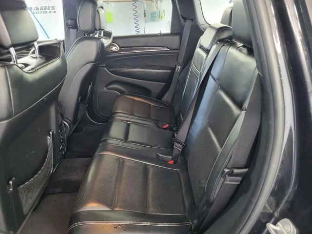 Jeep Grand cherokee * Обдух* DISTRONIC* PANO* OVERLAND* - автомобили, коли, обяви за нови и употребявани 14