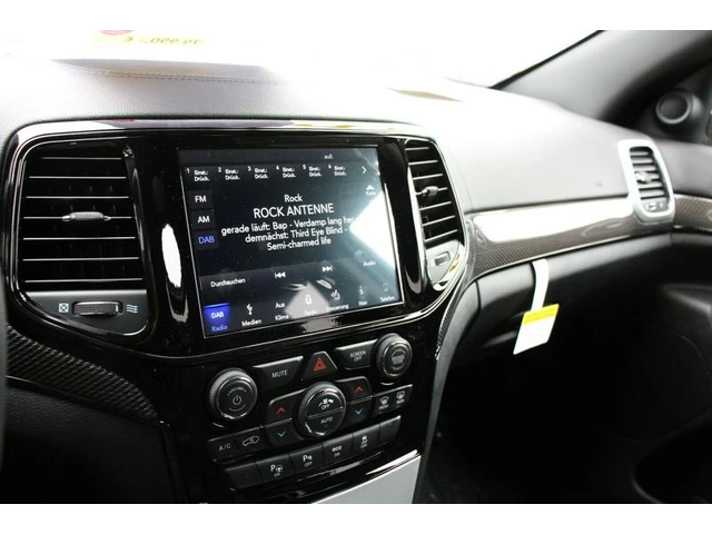 Jeep Grand cherokee 6.2l V8 TRACKHAWK - автомобили, коли, обяви за нови и употребявани 6