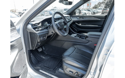 Jeep Grand cherokee 4xe OVERLAND C РЕГИСТРАЦИЯ & АВТО КРЕДИТ - автомобили, коли, обяви за нови и употребявани 6