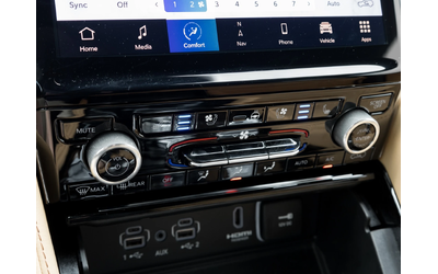 Jeep Grand cherokee 4xe HYBRID C РЕГИСТРАЦИЯ & АВТО КРЕДИТ - автомобили, коли, обяви за нови и употребявани 10