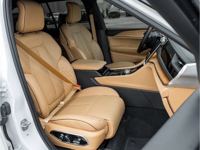 Jeep Grand cherokee 4xe HYBRID C РЕГИСТРАЦИЯ & АВТО КРЕДИТ - автомобили, коли, обяви за нови и употребявани 12