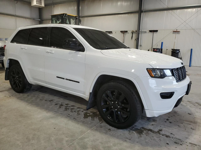 Jeep Grand cherokee 3.6V6* 4X4* LAREDO - автомобили, коли, обяви за нови и употребявани 1