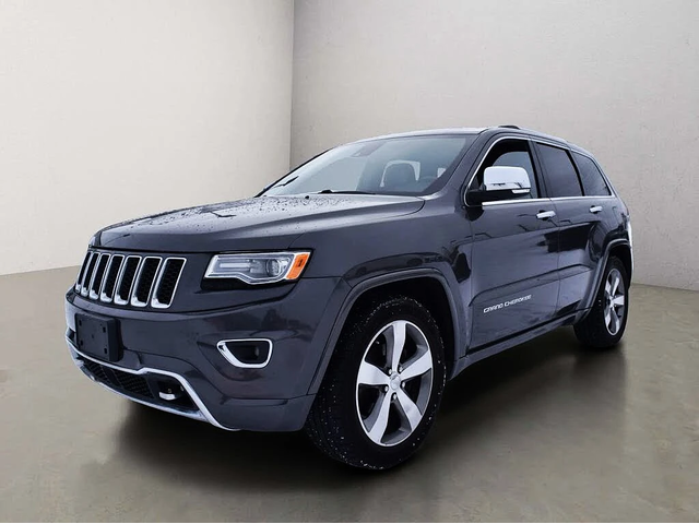 Jeep Grand cherokee OVERLAND* DISTRONIK* BI-XENON* PANO* V6 PENTASTAR - автомобили, коли, обяви за нови и употребявани 1