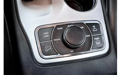 Jeep Grand cherokee SUMMIT* DISTRONIK* V6 PENTASTAR* ОБДУХ* HARMAN* ВЪ - автомобили, коли, обяви за нови и употребявани 12