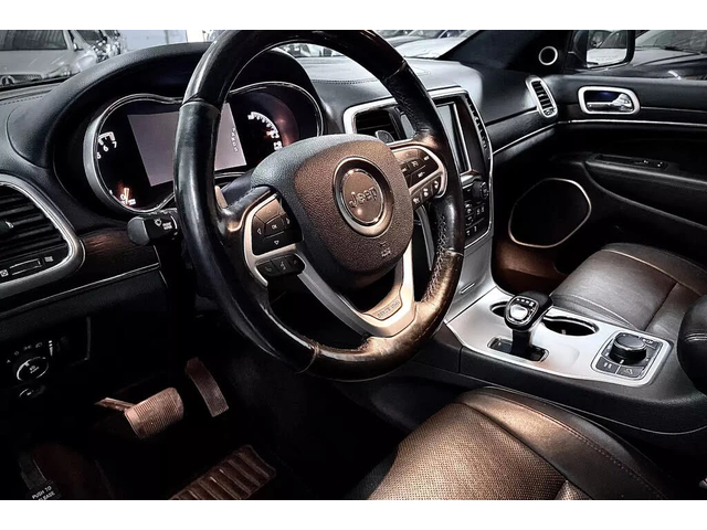 Jeep Grand cherokee SUMMIT* DISTRONIK* V6 PENTASTAR* ОБДУХ* HARMAN* ВЪ - автомобили, коли, обяви за нови и употребявани 5