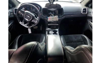 Jeep Grand cherokee SRT8* 6.4L V8 470HP* Кожа* ПАНО* CARFAX - автомобили, коли, обяви за нови и употребявани 7