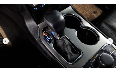 Jeep Grand cherokee OVERLAND* 3.6* V6* 8ZF* ПОДГРЕВ* ОБДУХВАНЕ* ДИСТРО - автомобили, коли, обяви за нови и употребявани 10