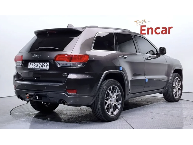 Jeep Grand cherokee OVERLAND* 3.6* V6* 8ZF* ПОДГРЕВ* ОБДУХВАНЕ* ДИСТРО - автомобили, коли, обяви за нови и употребявани 1