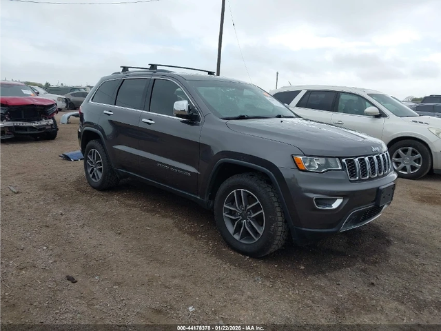 Jeep Grand cherokee 4WD* ПОДГРЕВ* ПАНО* КАМЕРА* CARPLAY - автомобили, коли, обяви за нови и употребявани 0