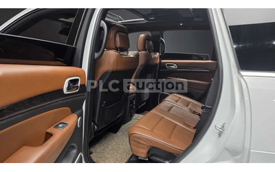 Jeep Grand cherokee 2020* SUMMIT* HARMAN* DISTRONIK* 8ZF* PANO* ОБДУХ* - автомобили, коли, обяви за нови и употребявани 14
