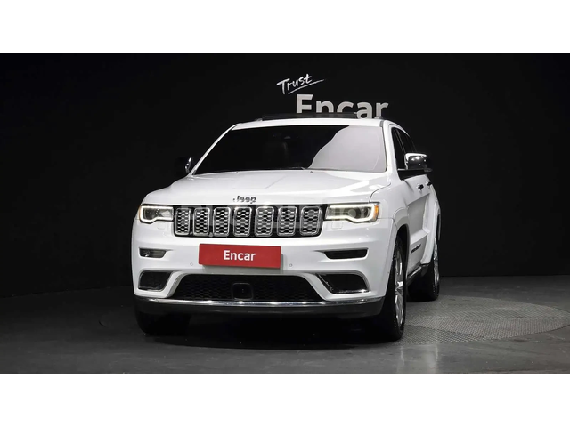Jeep Grand cherokee 2020* SUMMIT* HARMAN* DISTRONIK* 8ZF* PANO* ОБДУХ* - автомобили, коли, обяви за нови и употребявани 1