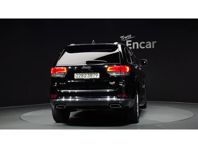 Jeep Grand cherokee 2019* SUMMIT* HARMAN* PANO* ОБДУХ* FULL* КРАЙНА ЦЕ - автомобили, коли, обяви за нови и употребявани 3