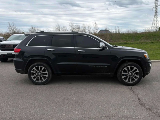 Jeep Grand cherokee * Overland * ZF8 * ПАМЕТ * ПОДГРЕВ * NAVI - автомобили, коли, обяви за нови и употребявани 2