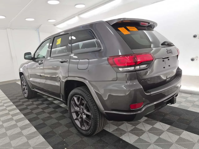 Jeep Grand cherokee 80TH ANNIVERSARY EDITION| PANO| 2 КЛЮЧА| - автомобили, коли, обяви за нови и употребявани 3