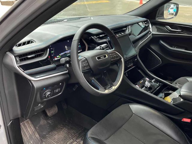 Jeep Grand cherokee * Trailhawk * 360 * ДИСТРОНИК * ОБДУХВАНЕ - автомобили, коли, обяви за нови и употребявани 4