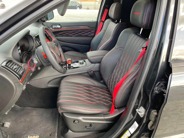 Jeep Grand cherokee 6.4 SRT - автомобили, коли, обяви за нови и употребявани 12