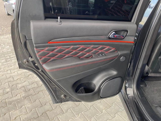 Jeep Grand cherokee 6.4 SRT - автомобили, коли, обяви за нови и употребявани 13