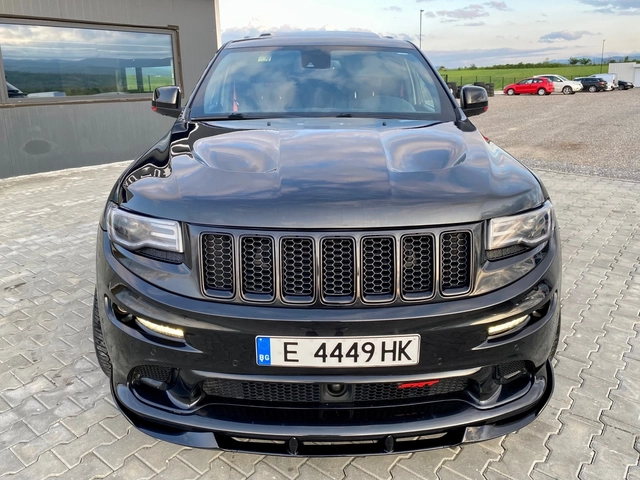 Jeep Grand cherokee 6.4 SRT - автомобили, коли, обяви за нови и употребявани 1