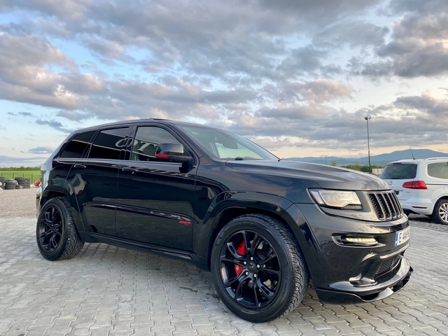 Jeep Grand cherokee 6.4 SRT - автомобили, коли, обяви за нови и употребявани 2