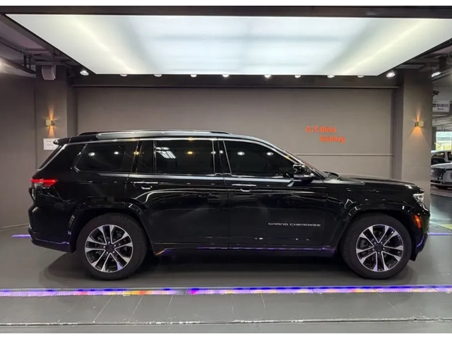 Jeep Grand Cherokee OVERLAND | ХЕД ЪП | ПОДГРЕВИ* ОБДУХВАНЕ | 360 - автомобили, коли, обяви за нови и употребявани 15
