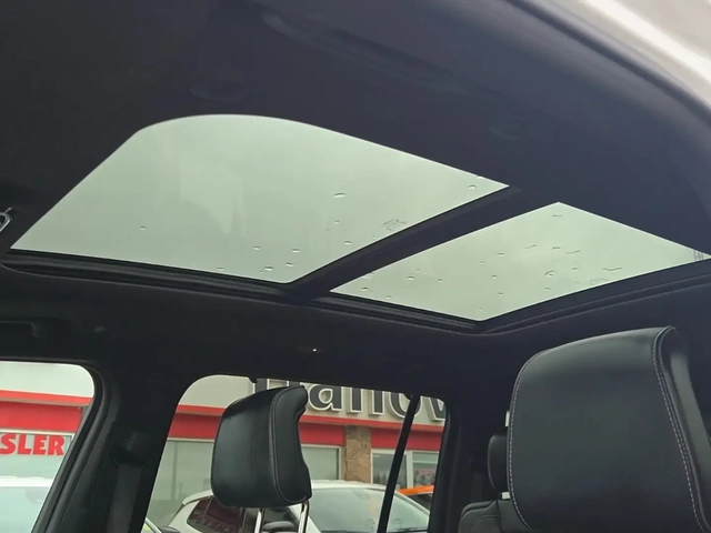 Jeep Grand Cherokee L| OVERLAND| ПРЕДСТАВИТЕЛСТВО| ЛИЗИНГ| PANO| ОБДУХ - автомобили, коли, обяви за нови и употребявани 4