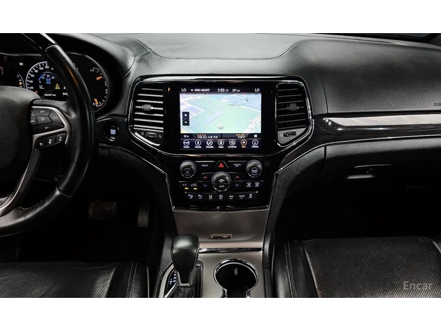 Jeep Grand cherokee 3.6 OVERLAND / ОБДУХ / DISTRONIC / ДВОЙНА ПАНОРАМА - автомобили, коли, обяви за нови и употребявани 11