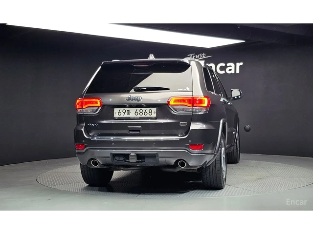 Jeep Grand cherokee 3.6 OVERLAND / ОБДУХ / DISTRONIC / ДВОЙНА ПАНОРАМА - автомобили, коли, обяви за нови и употребявани 3
