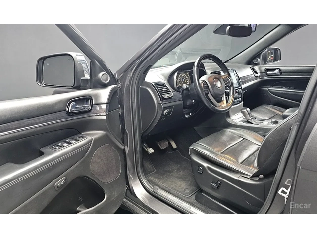Jeep Grand cherokee 3.6 OVERLAND / ОБДУХ / DISTRONIC / ДВОЙНА ПАНОРАМА - автомобили, коли, обяви за нови и употребявани 6