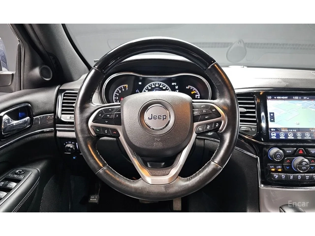 Jeep Grand cherokee 3.6 OVERLAND / ОБДУХ / DISTRONIC / ДВОЙНА ПАНОРАМА - автомобили, коли, обяви за нови и употребявани 8