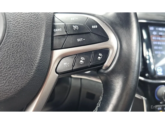 Jeep Grand cherokee 3.6 OVERLAND / ОБДУХ / DISTRONIC / ДВОЙНА ПАНОРАМА - автомобили, коли, обяви за нови и употребявани 9