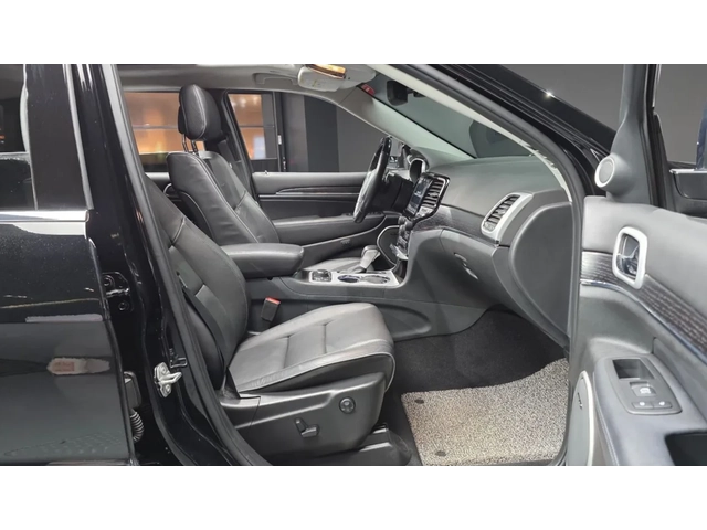 Jeep Grand cherokee Summit* H/K* Обдух* Pano* Крайна цена* - автомобили, коли, обяви за нови и употребявани 9