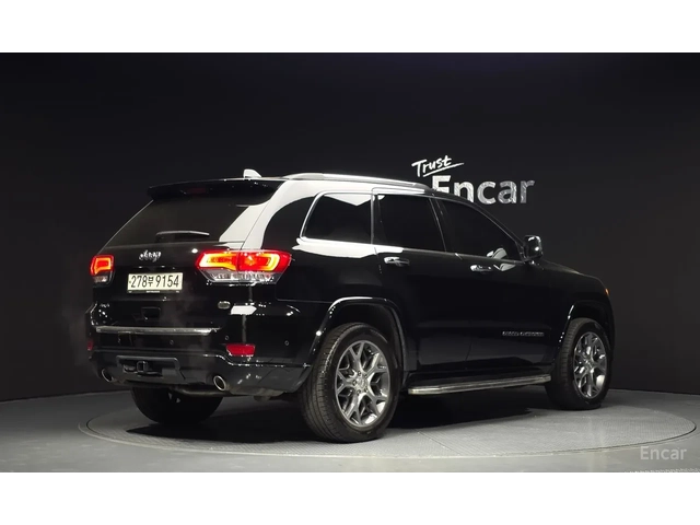 Jeep Grand cherokee 3.6 OVERLAND / ОБДУХ / DISTRONIC / PANO / ВЪЗДУХ - автомобили, коли, обяви за нови и употребявани 1