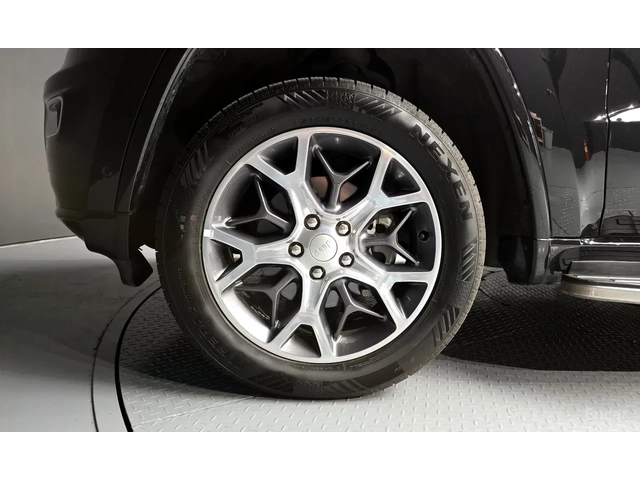 Jeep Grand cherokee 3.6 OVERLAND / ОБДУХ / DISTRONIC / PANO / ВЪЗДУХ - автомобили, коли, обяви за нови и употребявани 4