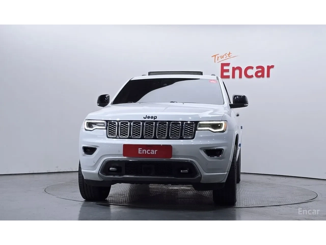 Jeep Grand cherokee 3.6 OVERLAND / ОБДУХ / DISTRONIC / PANO / ВЪЗДУХ - автомобили, коли, обяви за нови и употребявани 2