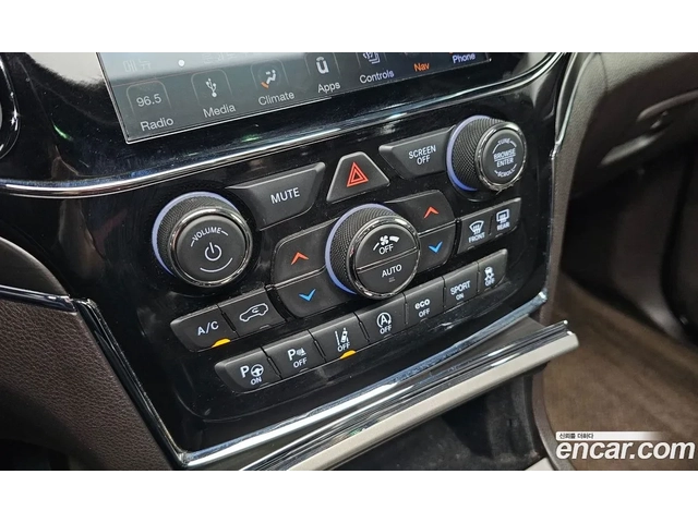 Jeep Grand cherokee 3.6 / OVERLAND / ОБДУХ / PANO / DISTRONIC / ВЪЗДУХ - автомобили, коли, обяви за нови и употребявани 12