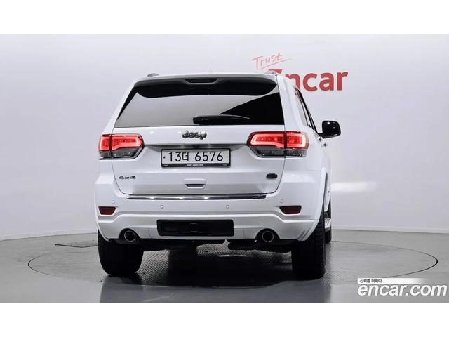 Jeep Grand cherokee 3.6 / OVERLAND / ОБДУХ / PANO / DISTRONIC / ВЪЗДУХ - автомобили, коли, обяви за нови и употребявани 3