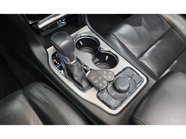 Jeep Grand cherokee 3.6* V6* 8ZF* ПОДГРЕВ* ОБДУХВАНЕ* КАМЕРА* КЕЙЛЕС* - автомобили, коли, обяви за нови и употребявани 10