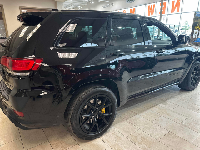 Jeep Grand cherokee 6.2L 8cyl 4WD - автомобили, коли, обяви за нови и употребявани 2