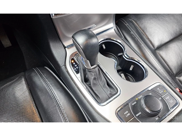 Jeep Grand cherokee 3.6* V6* 8ZF* OVERLAND* ДИСТРОНИК* ОБДУХВАНЕ* КАМЕ - автомобили, коли, обяви за нови и употребявани 13