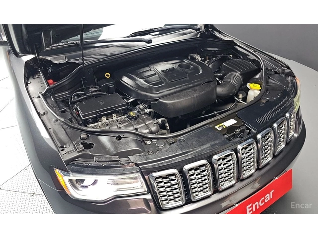 Jeep Grand cherokee 3.6* V6* 8ZF* OVERLAND* ДИСТРОНИК* ОБДУХВАНЕ* КАМЕ - автомобили, коли, обяви за нови и употребявани 16