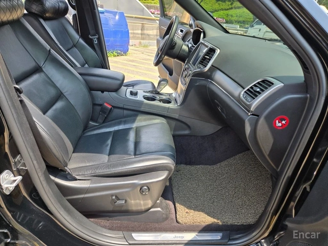 Jeep Grand cherokee 3.6* V6* 8ZF* ПОДГРЕВ* КАМЕРА* КЕЙЛЕС* LANE* ASSIS - автомобили, коли, обяви за нови и употребявани 12
