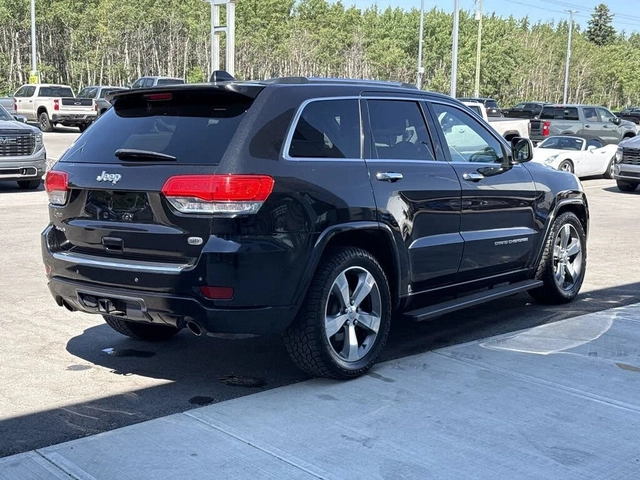 Jeep Grand cherokee OVERLAND* 4WD* PANO* BLIND SPOT* КОЖА* ПОДГРЕВ* - автомобили, коли, обяви за нови и употребявани 4