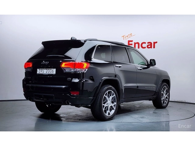 Jeep Grand cherokee 3.6* V6* 8ZF* OVERLAND* ДИСТРОНИК* ОБДУХВАНЕ* КАМЕ - автомобили, коли, обяви за нови и употребявани 1