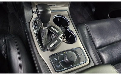 Jeep Grand cherokee 3.6* V6* 8ZF* LIMITED* ПОДГРЕВ* ОБДУХВАНЕ* 360КАМЕ - автомобили, коли, обяви за нови и употребявани 9